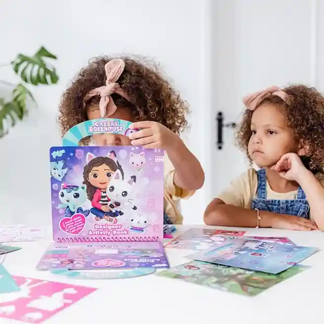 Набор с трафаретами, наклейками, ручками Gabbys Dollhouse