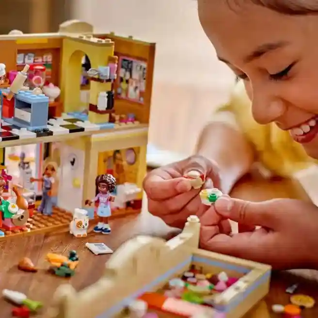 Constructor LEGO Friends Restaurant și școală culinară, art. 42655