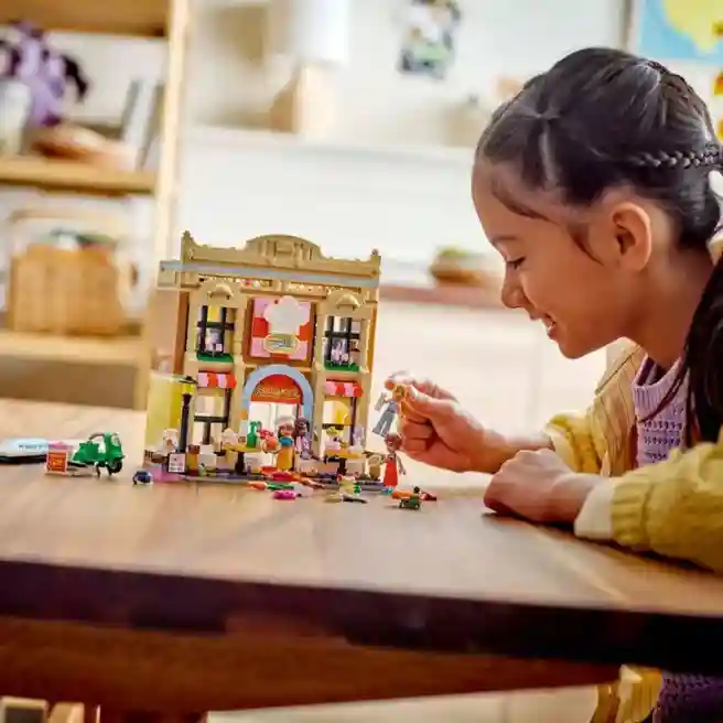 Constructor LEGO Friends Restaurant și școală culinară, art. 42655