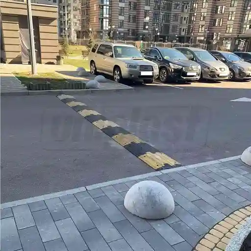 Denivelare artificiala pentru reducerea vitezei 470x490x50 (negru) C250
