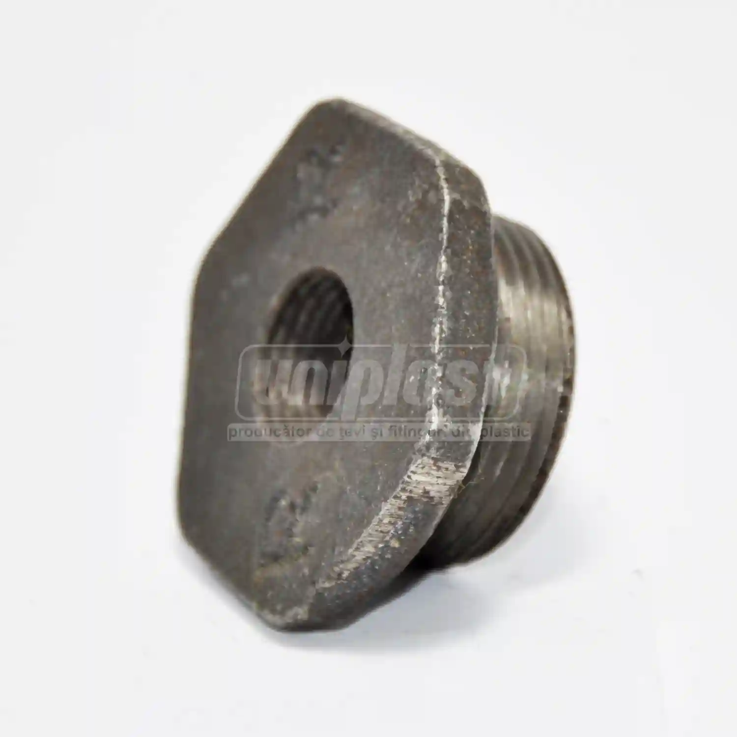 Заглушка проходная для радиатора D. 1.1/4" x 1/2" правая чугун ST