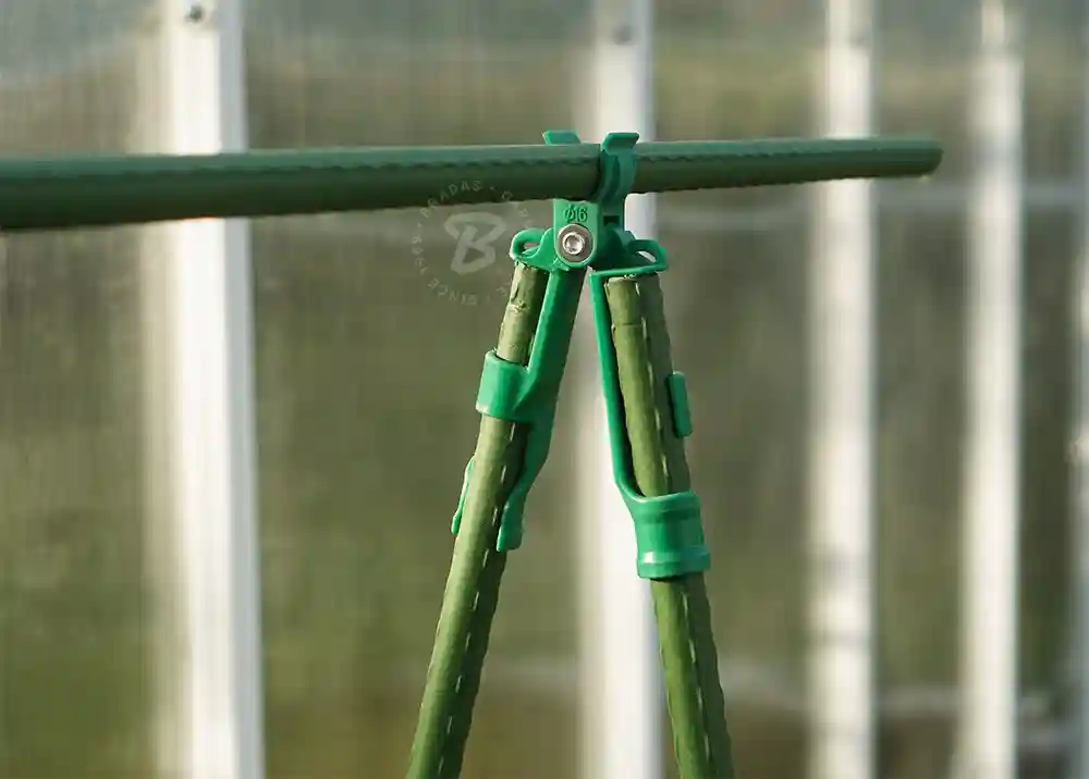 Suport plante de gradina 1.6 x 150 cm din otel plasticat (verde) TYP16150  BRADAS