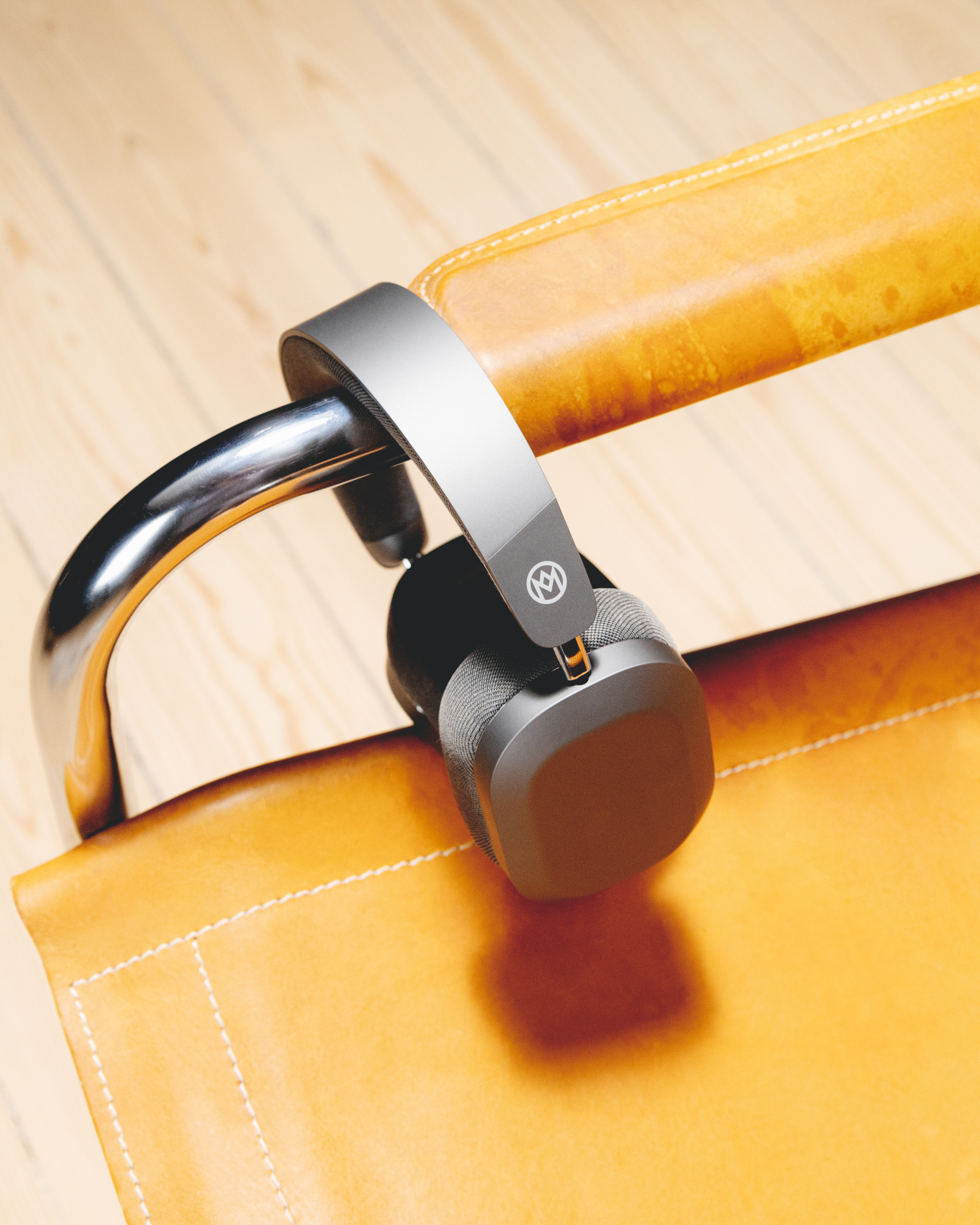 MONDO Over-Ear Sports Edition