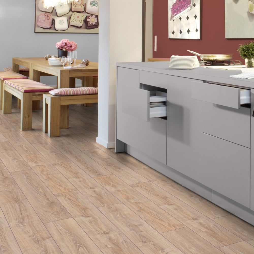 Parchet laminat Kronotex Stejar retusat D 2987 8mm