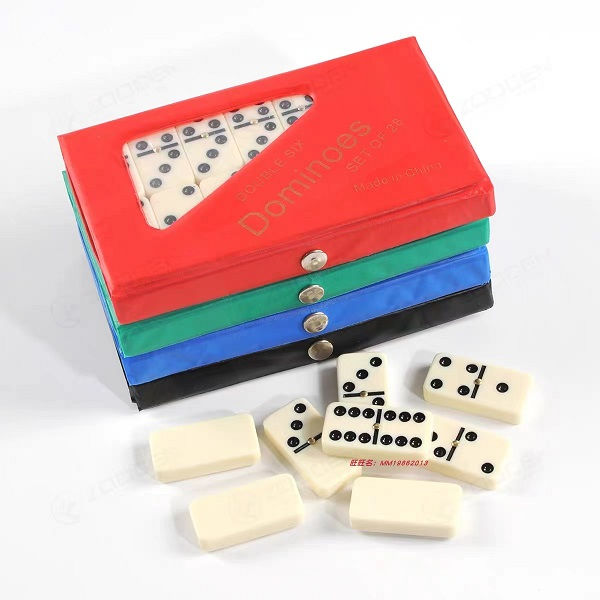 Joc de masa "Domino" in cutie 57263 (10529)