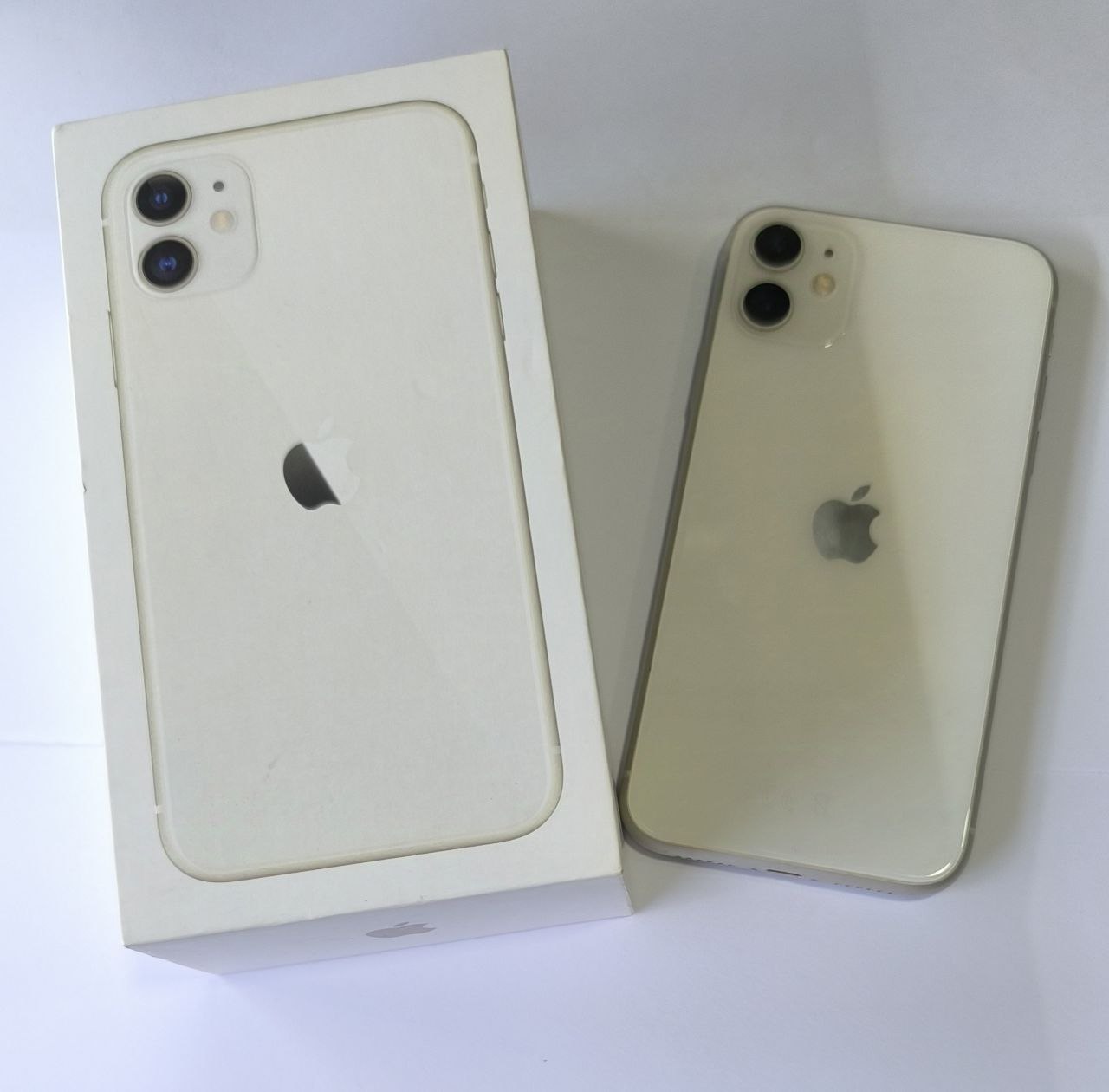 IPhone11 (128 Gb)