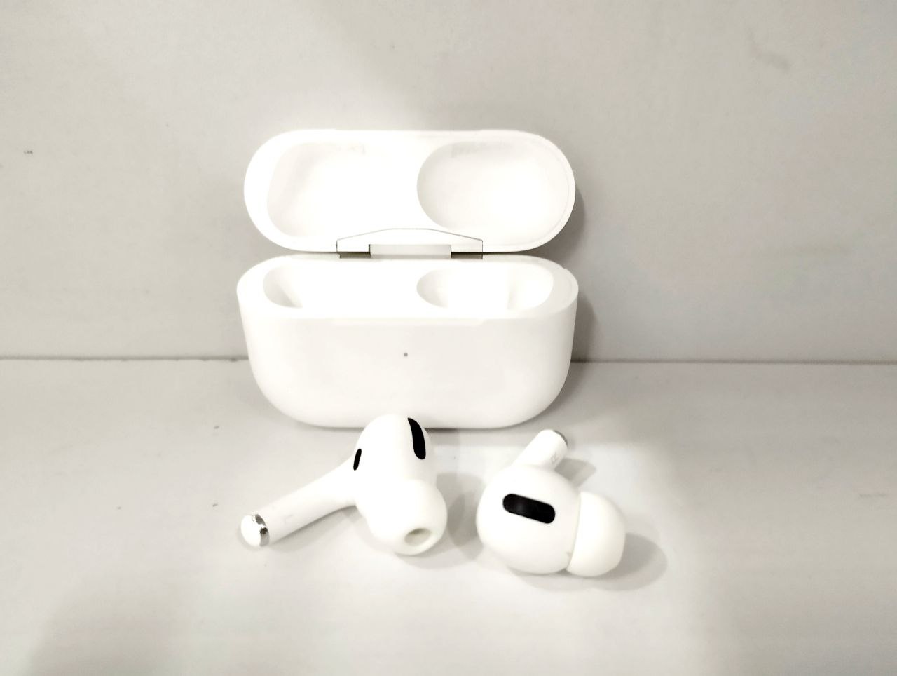 APPLE AirPods Pro
