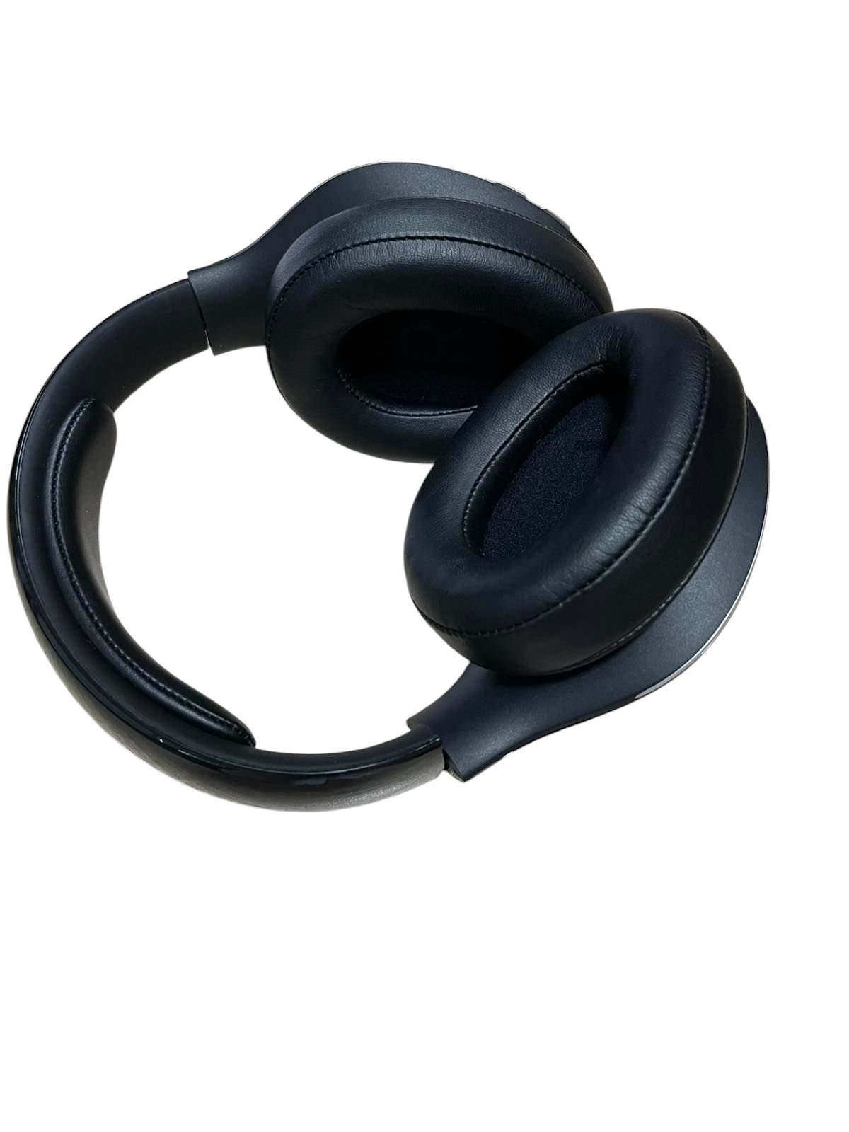 Over-Ear Headphones with Noise Cancelling