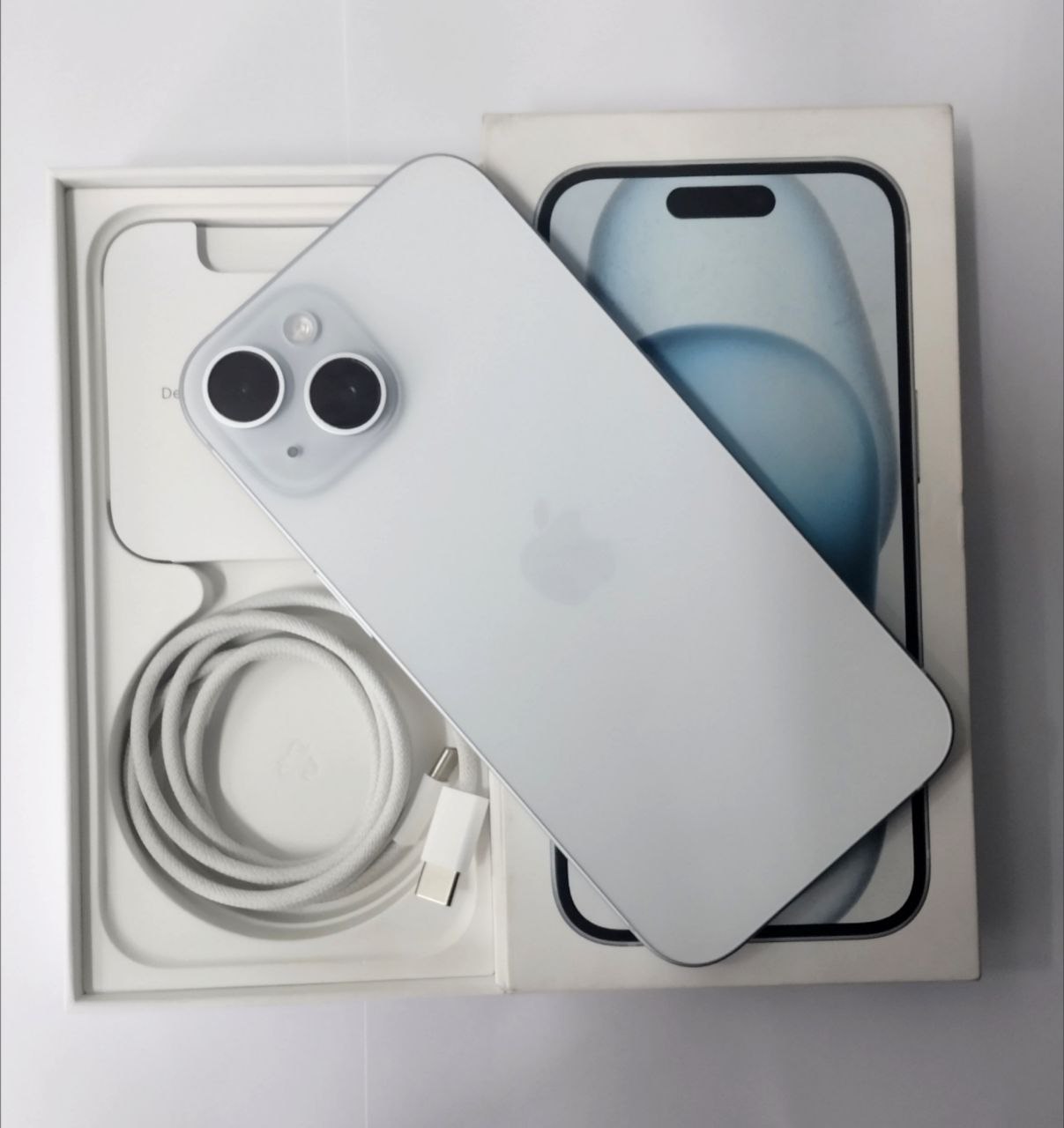 Apple iPhone 15  6 GB/128 GB single SIM