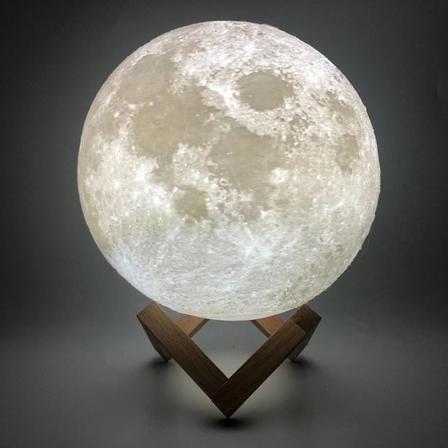 Lampa 3D Lună cu suport din lemn 3D Moon Lamp USB LED Night Light Moonlight Touch Sensor