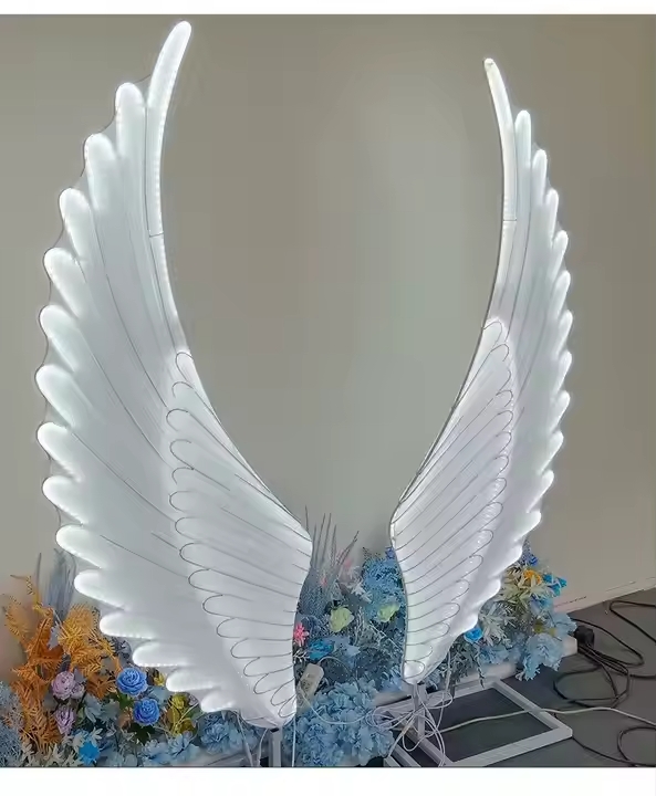 Aripi de inger LED