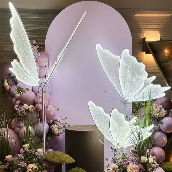 1 bucata Fluture Led M