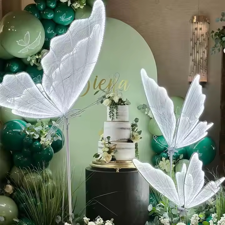 1 bucata Fluture Led L