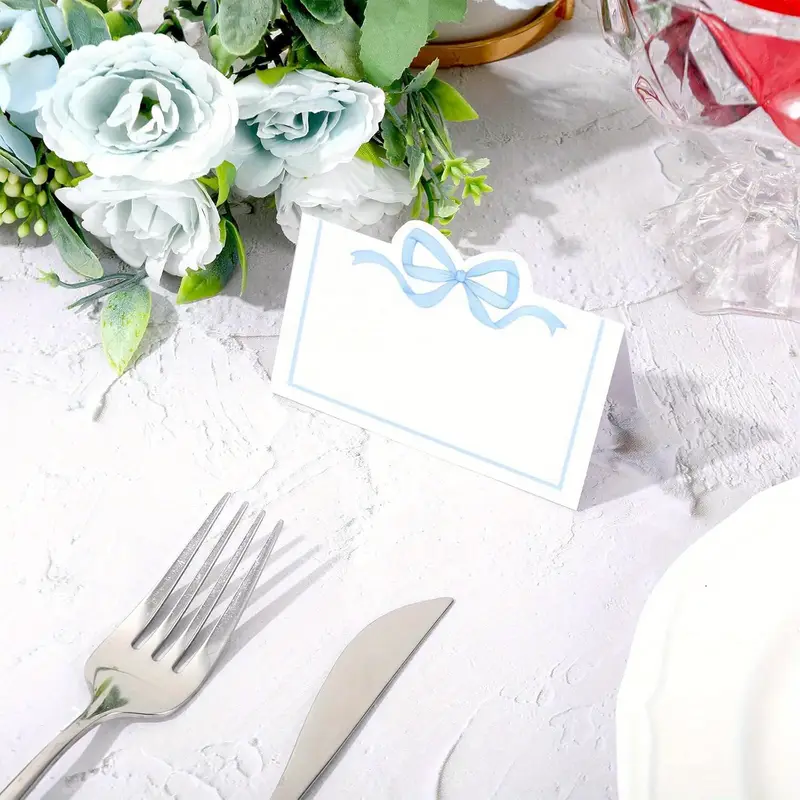 Carta de masa pentru nume cu design bant roz