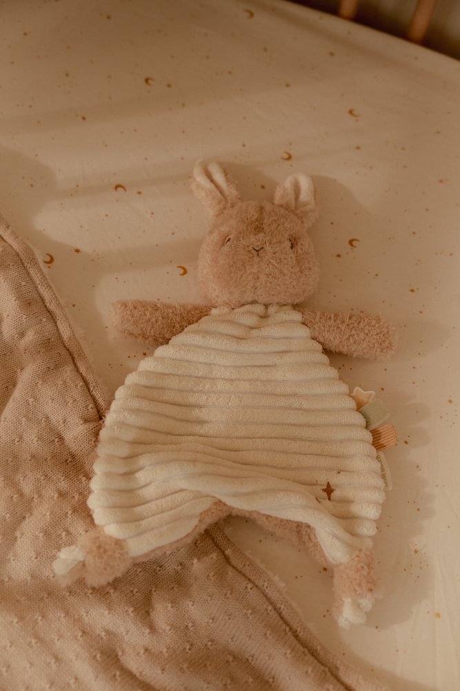 Jucarie paturica pentru bebelusi - Bunny - Newborn Naturals - Little Dutch