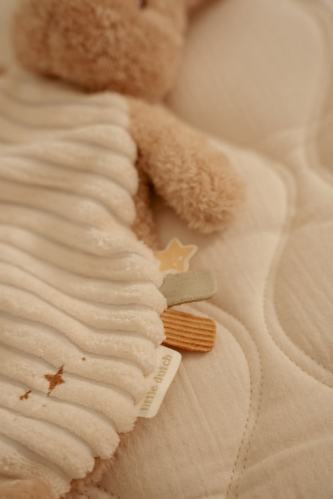 Jucarie paturica pentru bebelusi - Bunny - Newborn Naturals - Little Dutch