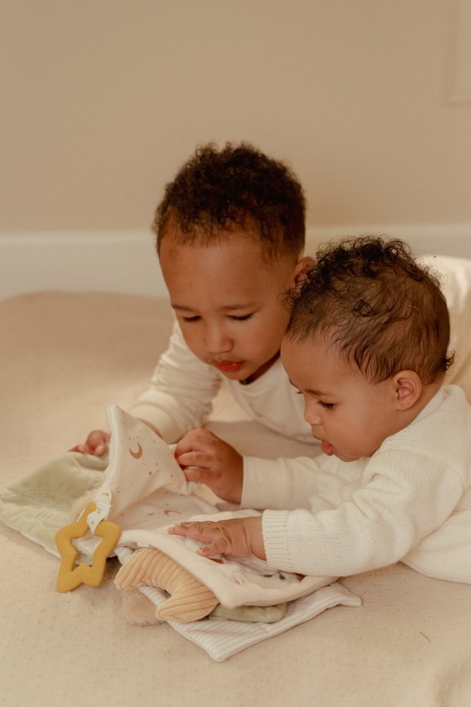 Carte senzoriala moale  - Newborn Naturals - Little Dutch