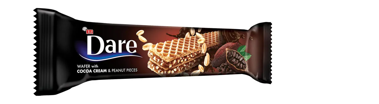 Dare Napolitană cu cremă Cacao şi bucăţi de Arahide, 29g
