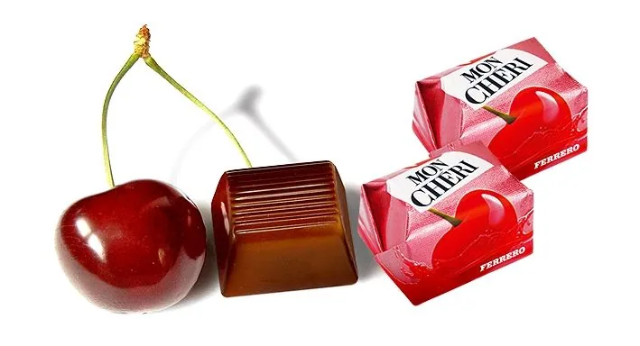 Praline de ciocolată cu cireşe şi lichior Mon Cheri, Ferrero,10 buc.