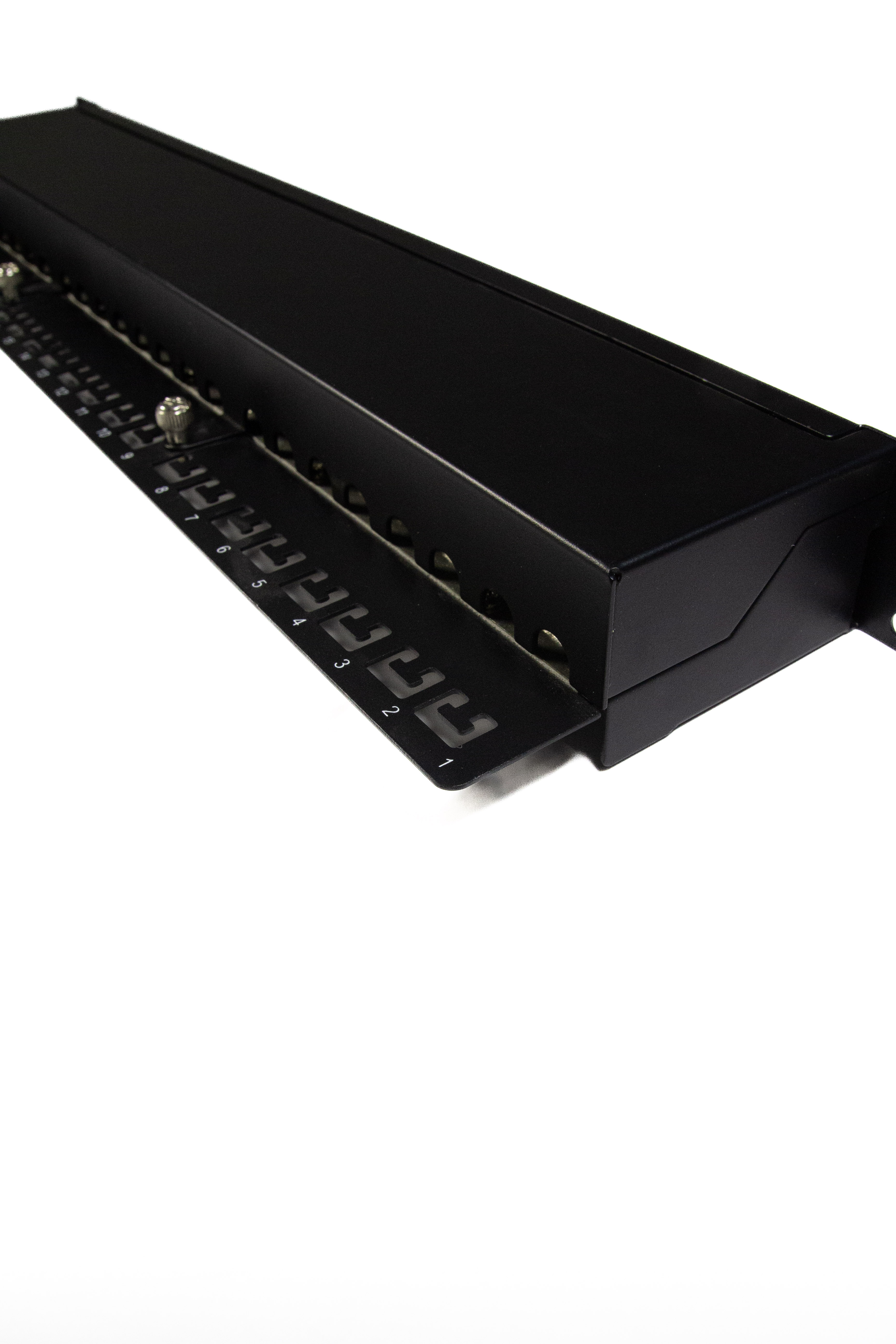 Патч панель 19"1U,IDC, кат.5е,48xRJ45, черный