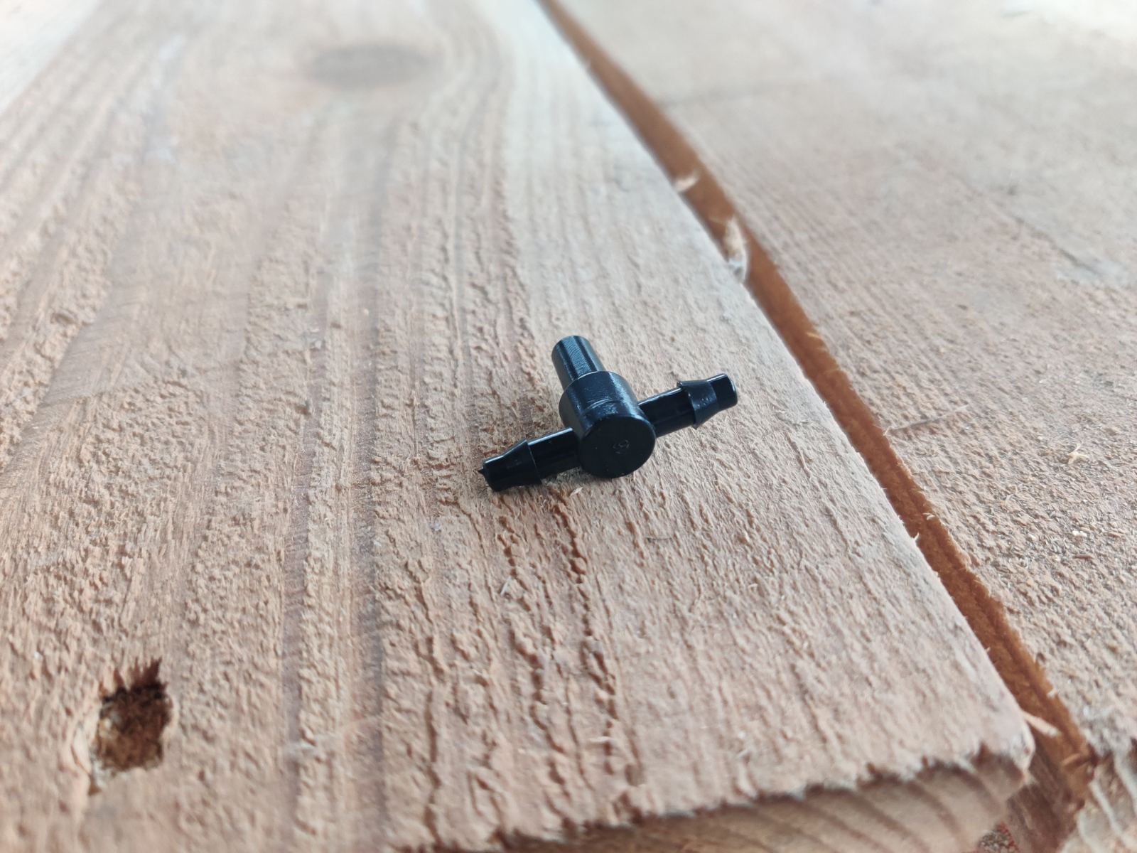 Adaptor pentru microtub cu 2 iesiri D. 6  UNITAPE