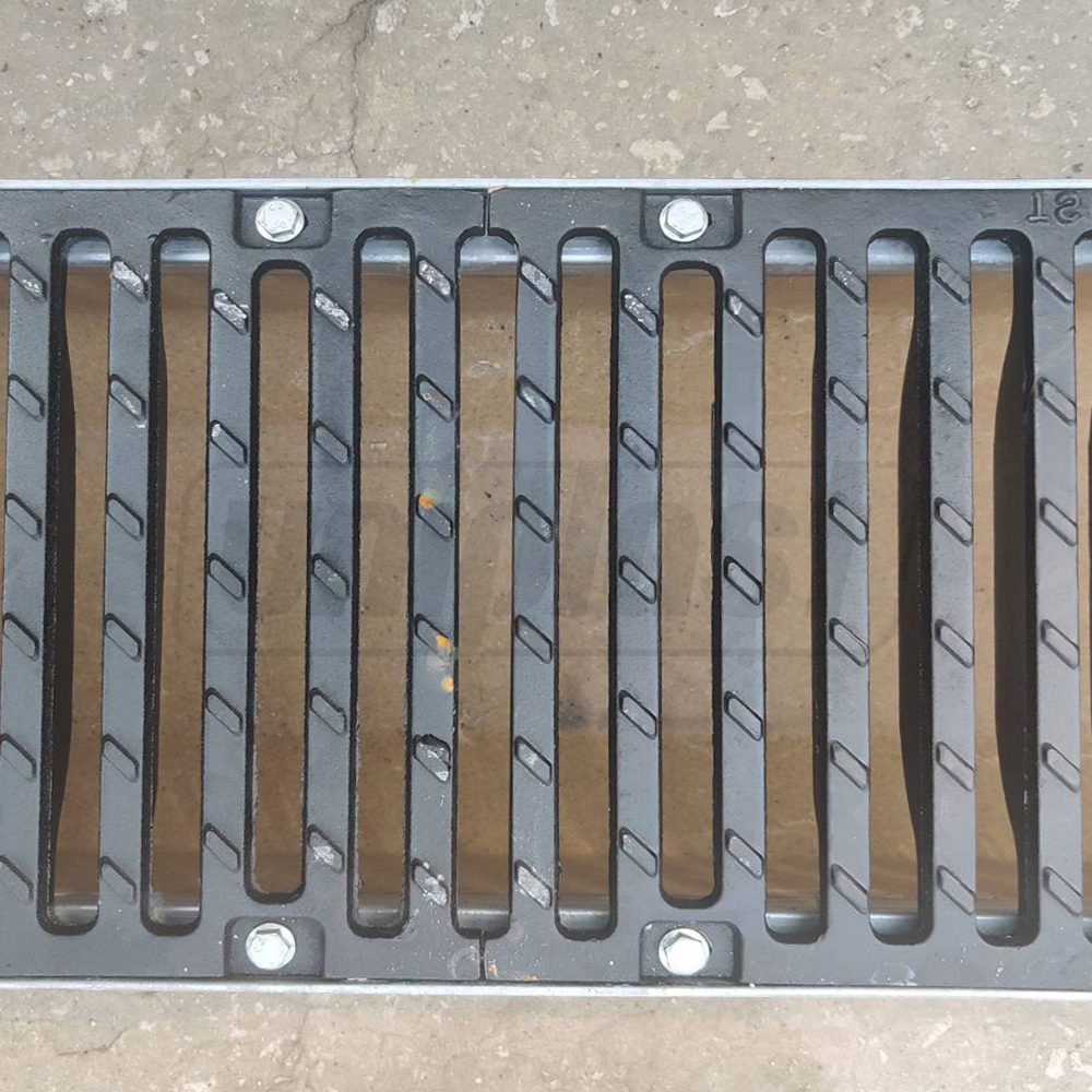 Gratar fonta canalizare cu rigola fibrobeton L=1000 mm H=200 mm B=300 mm EN124 D400 TR