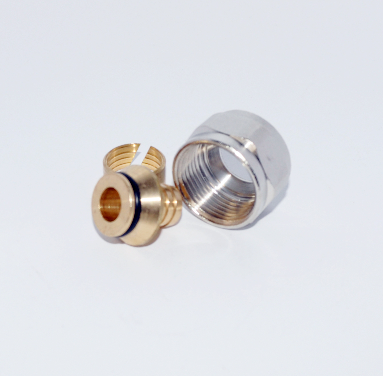 Adaptor colector PEX D. 17 x 3/4" (2 mm) 595P  ITAP