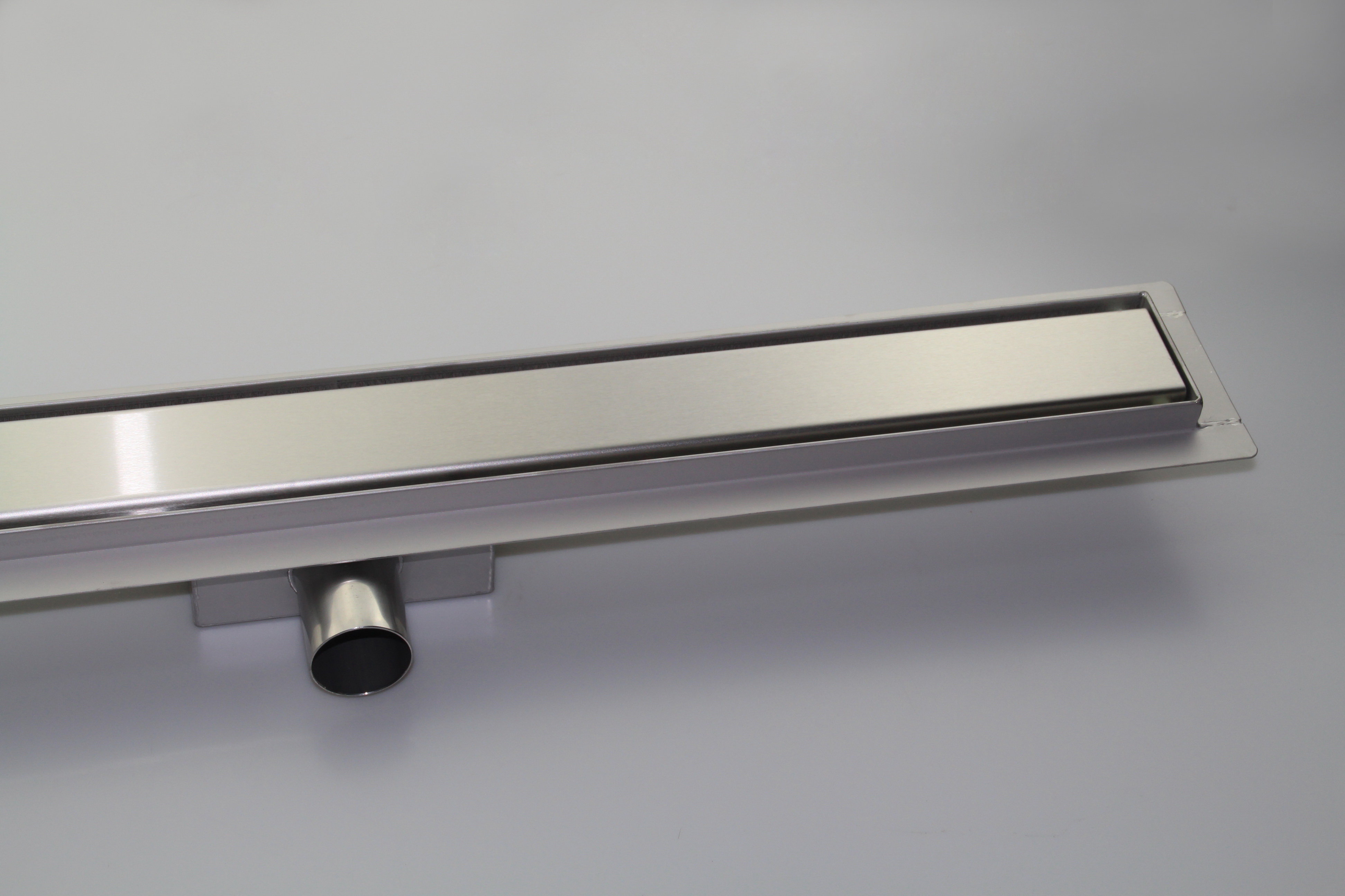 Rigola de dus lineara set 700 x 70 mm D. 50 x 90° SMOOTH (Otel Inox, neted) FLH40-A2 С15  UNIPLAST