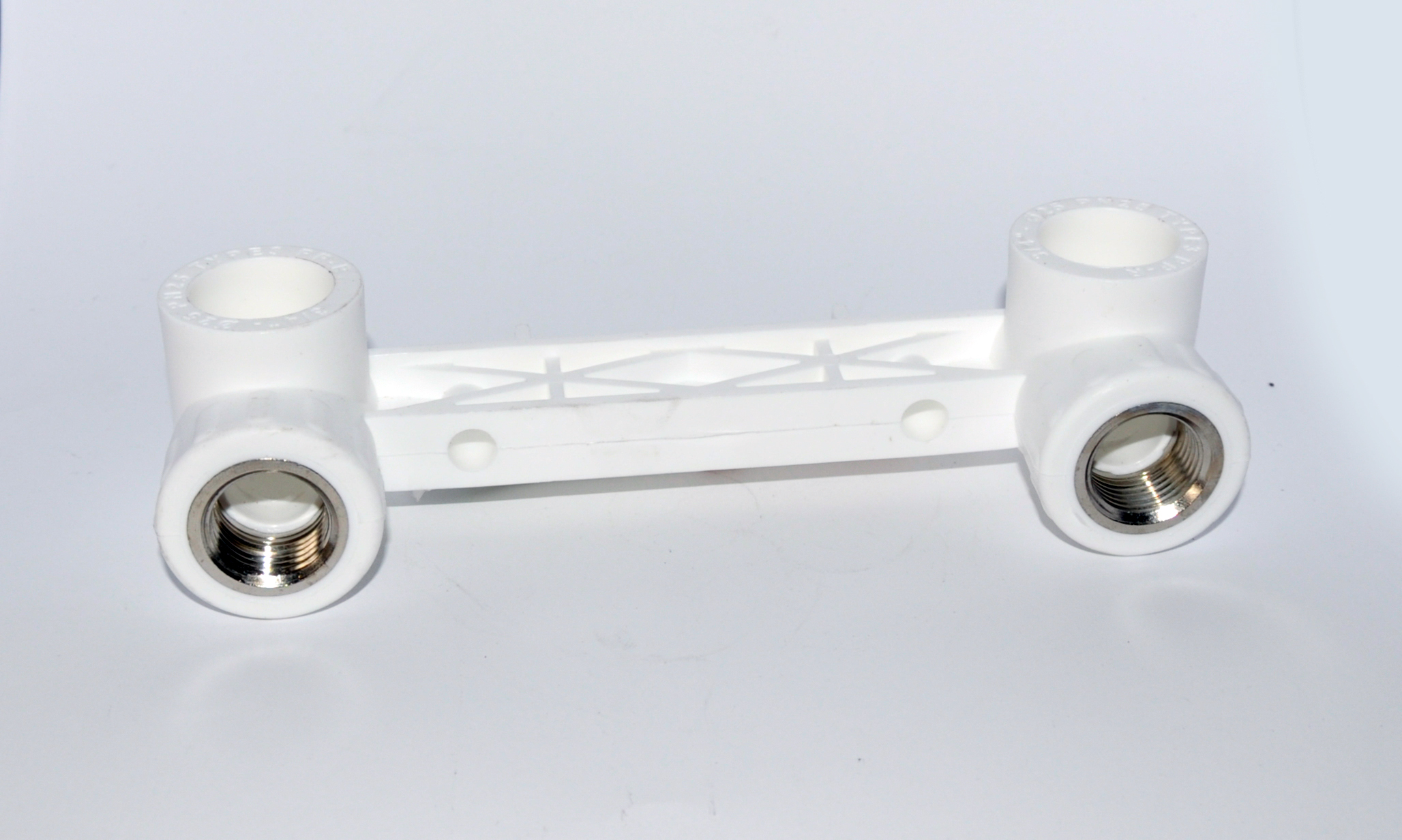 Комплект для монтажа смесителя ППР D. 25 x 1/2" М (белый)  KAS