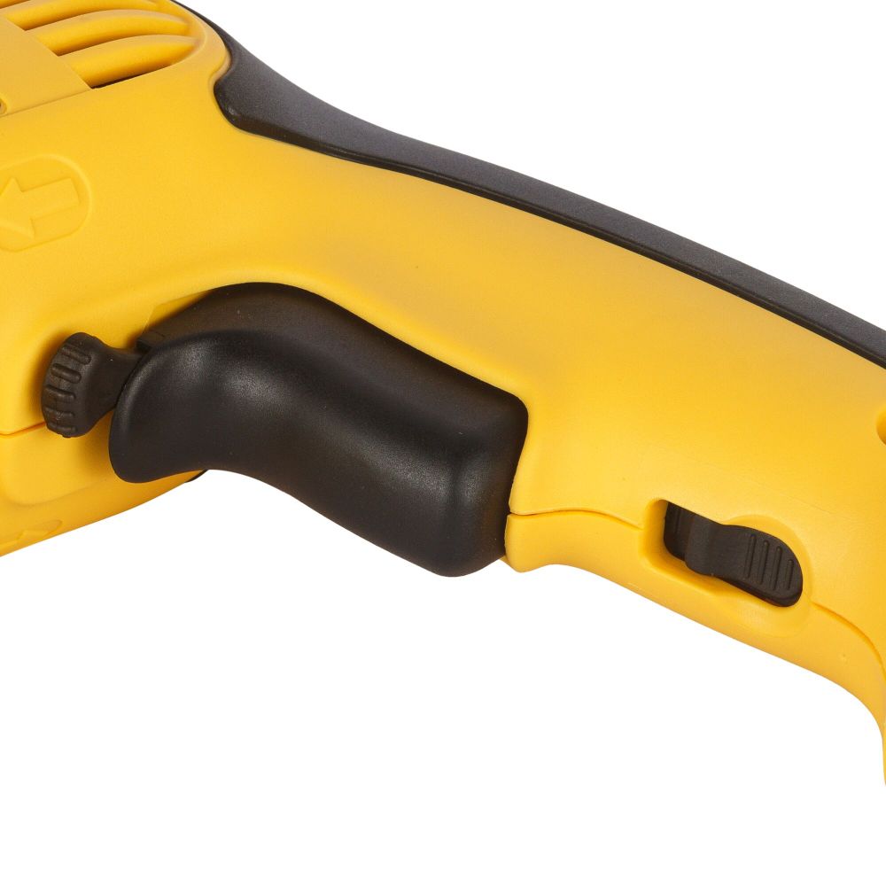 Дрель DEWALT DWD112S-QS 701W 1 скорость