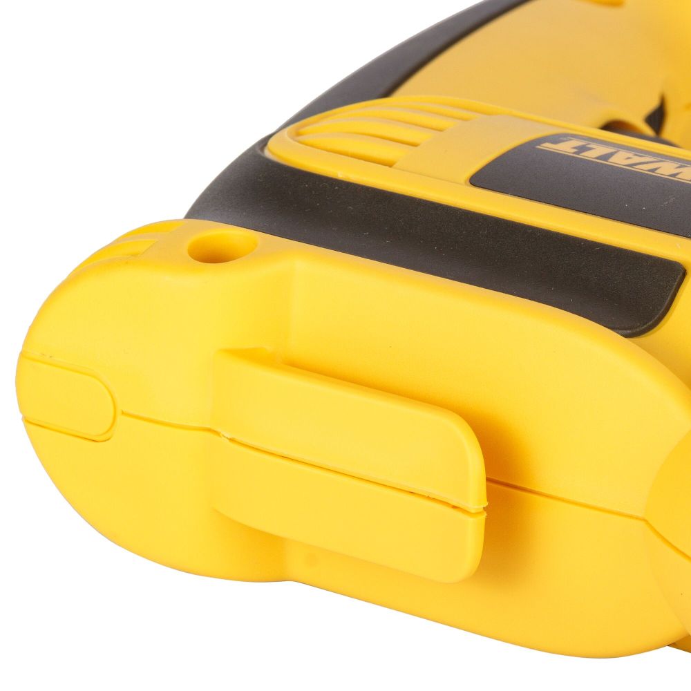 Дрель DEWALT DWD112S-QS 701W 1 скорость