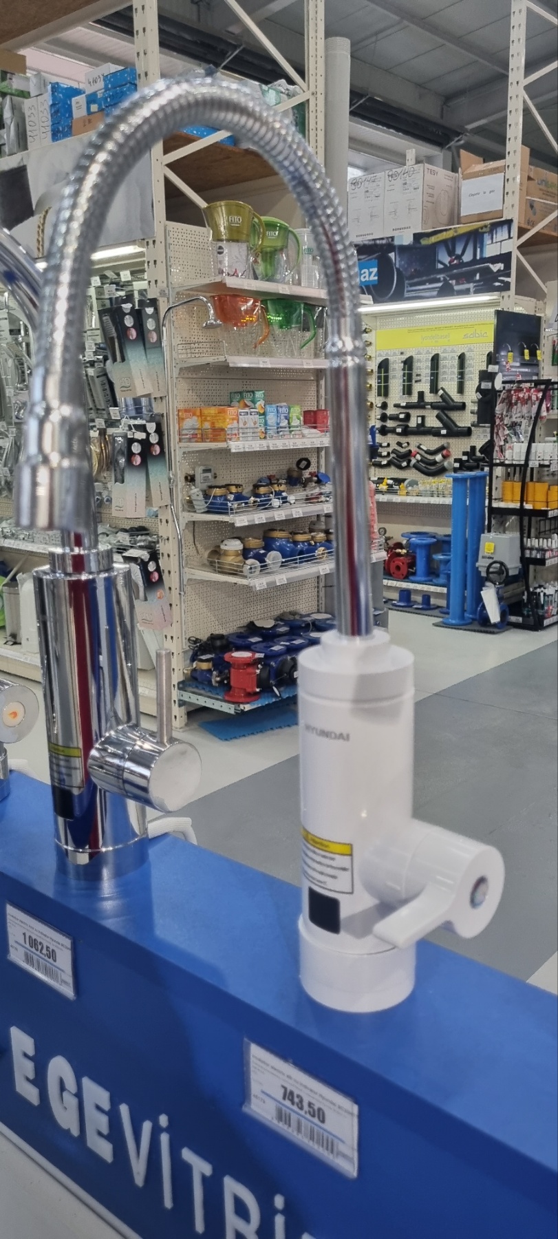 Incalzitor electric alb cu indicator SC30H11X  HYUNDAI