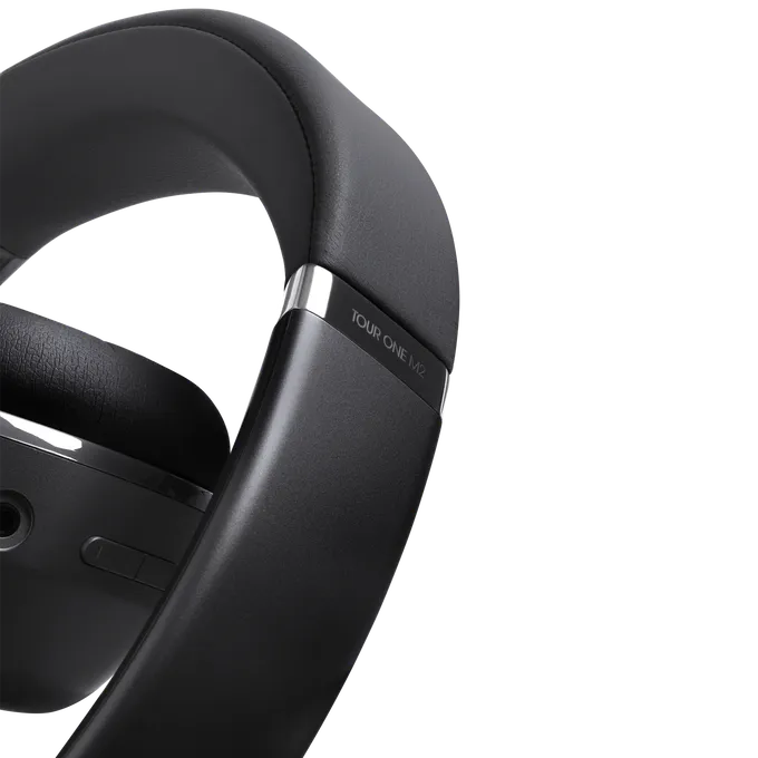 JBL Tour One M2 Black