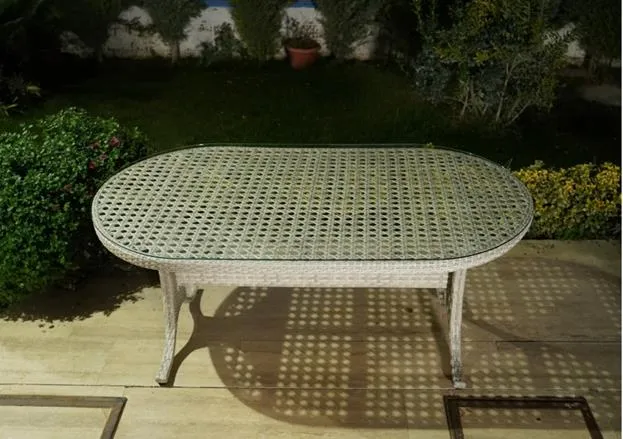 Стол из ротанга 160х100см