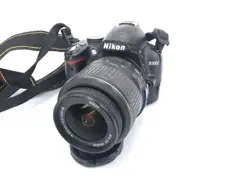 Nikon D3000 +Lenta AF-S NIKKOR 18-55mm 1:3.5-5.6G